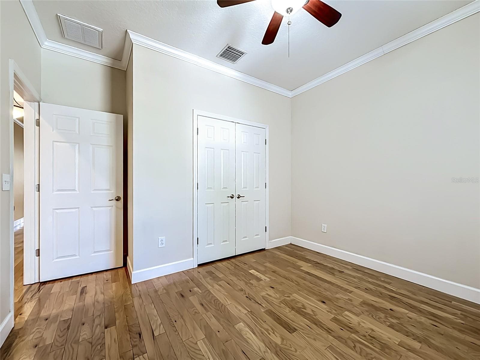 Bed 2 - 1027 ORCA CT, HOLIDAY