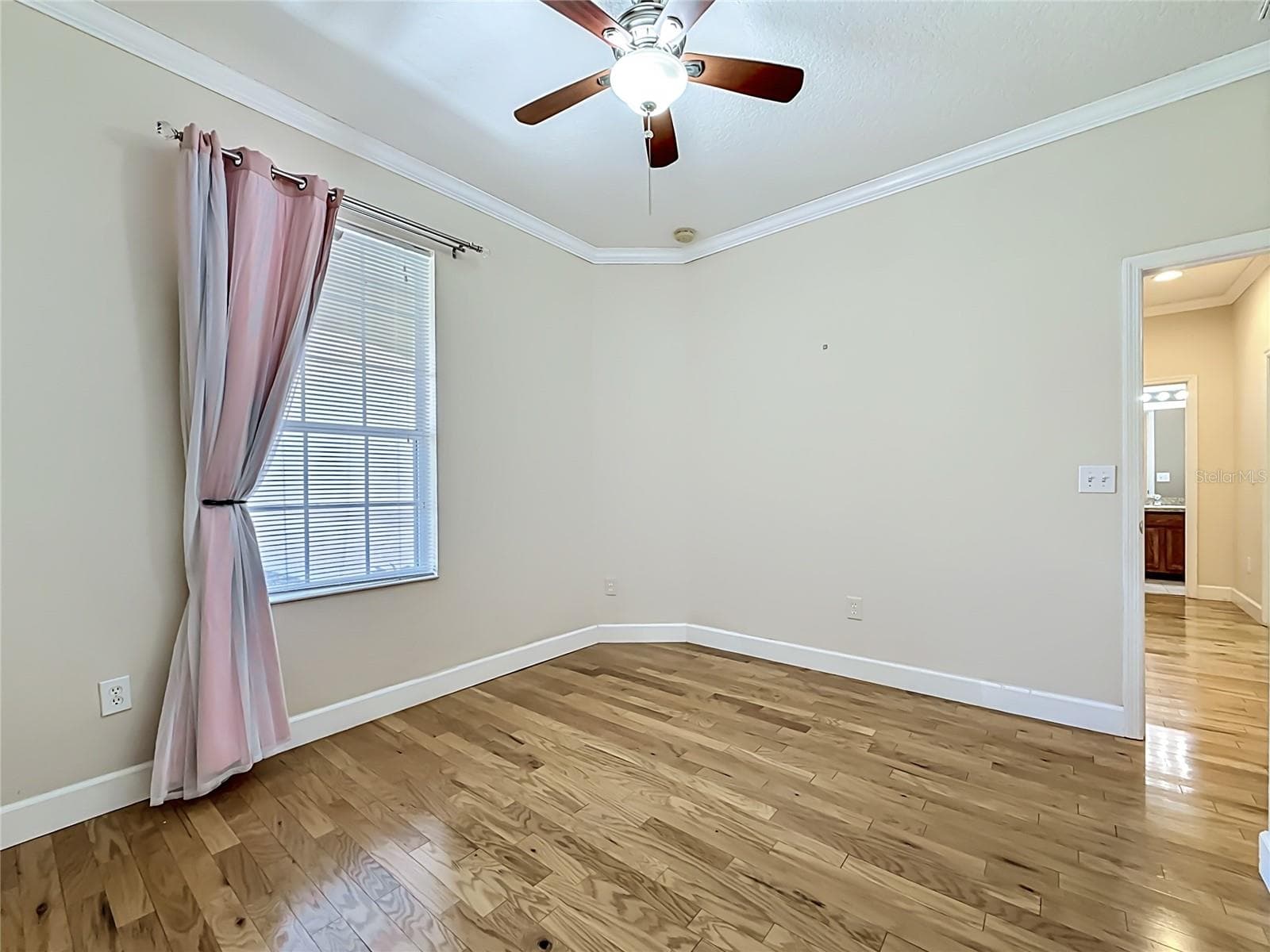 Bed 2 - 1027 ORCA CT, HOLIDAY
