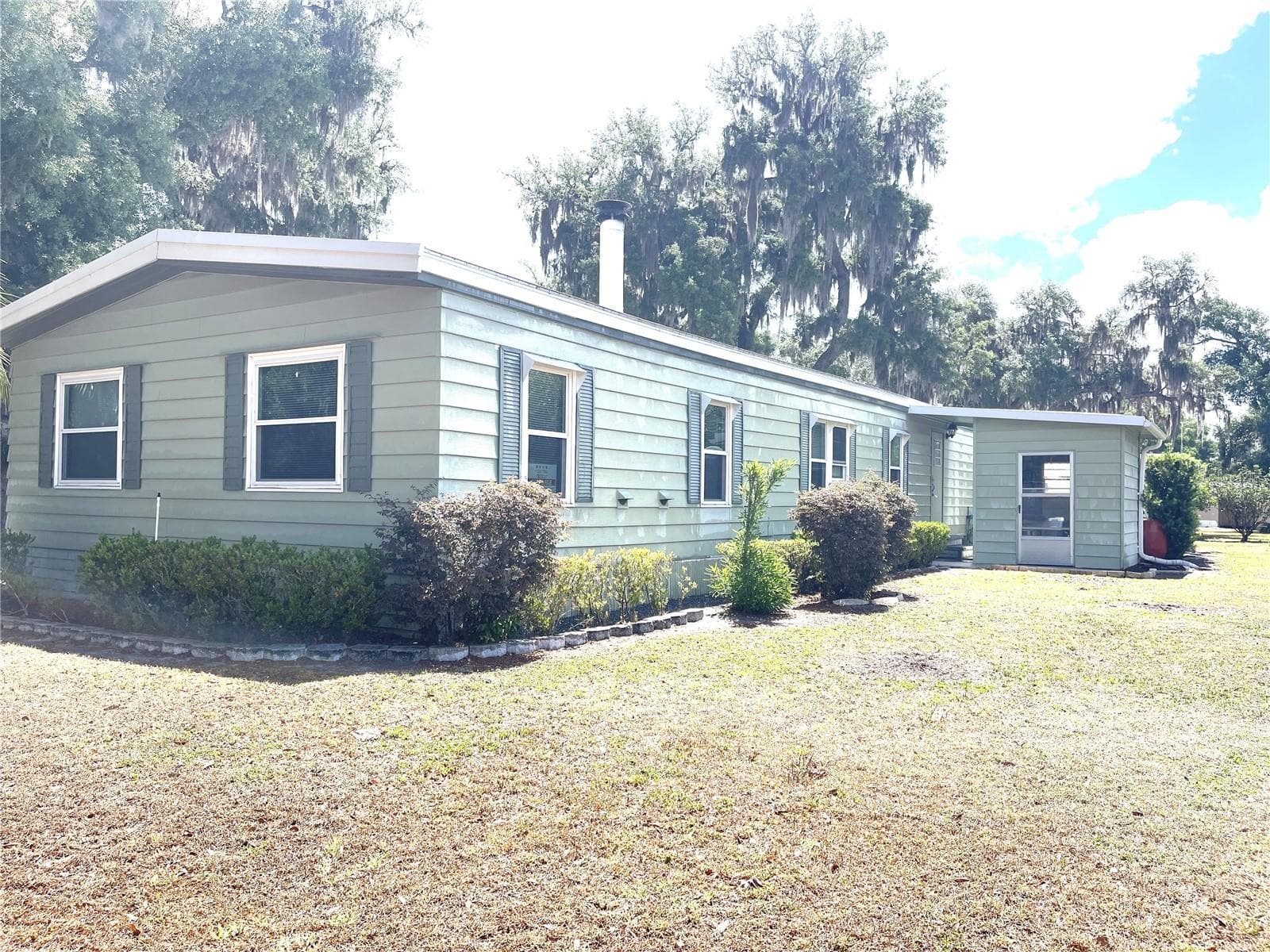 Manufactured Home at 2 S. BOBWHITE RD, WILDWOOD, photo 3 of 34