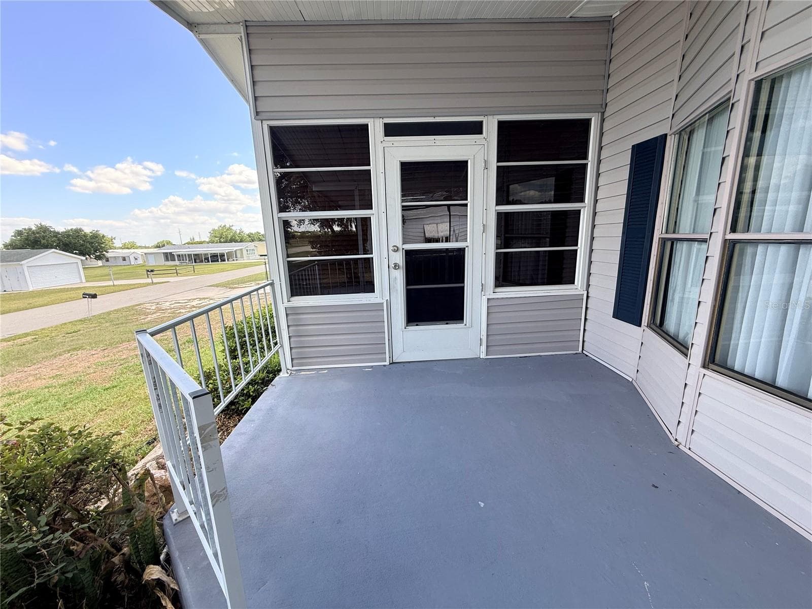 Manufactured Home at 116 S WINTER CIR, AVON PARK, photo 7 of 33