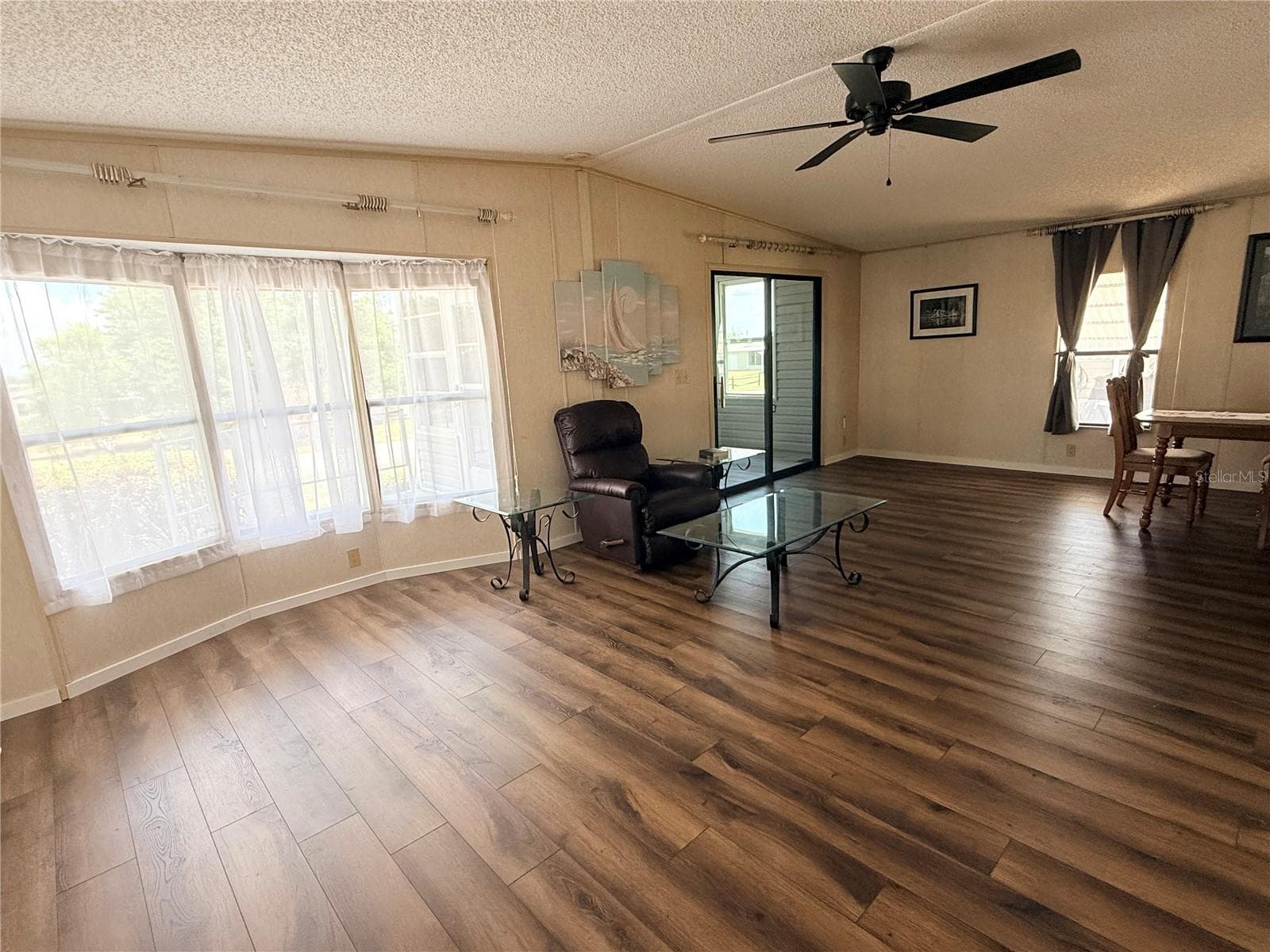 Manufactured Home at 116 S WINTER CIR, AVON PARK, photo 11 of 33