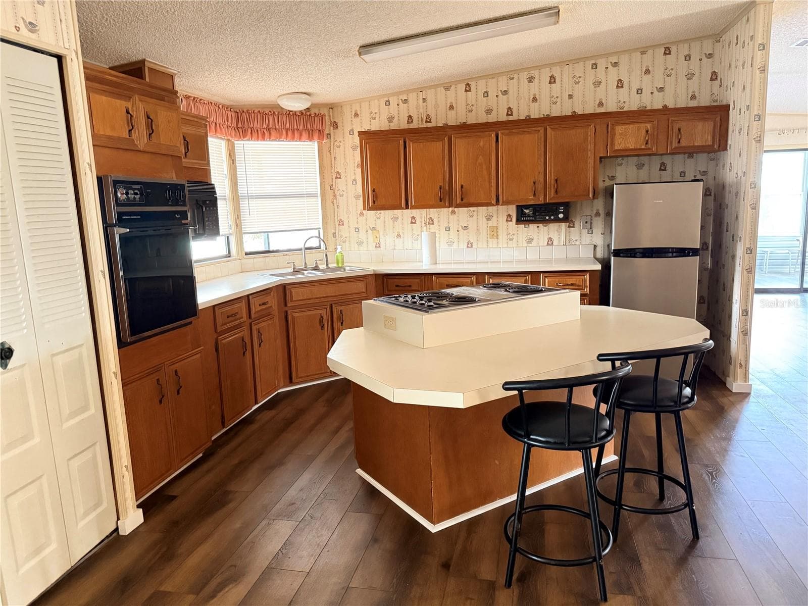 Manufactured Home at 116 S WINTER CIR, AVON PARK, photo 15 of 33