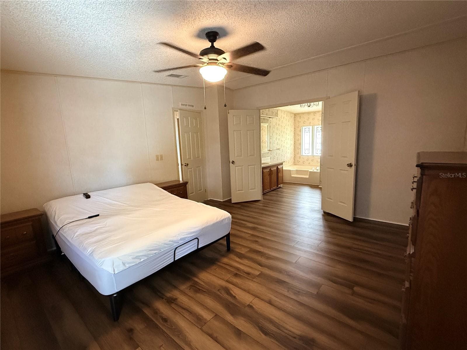 Manufactured Home at 116 S WINTER CIR, AVON PARK, photo 23 of 33