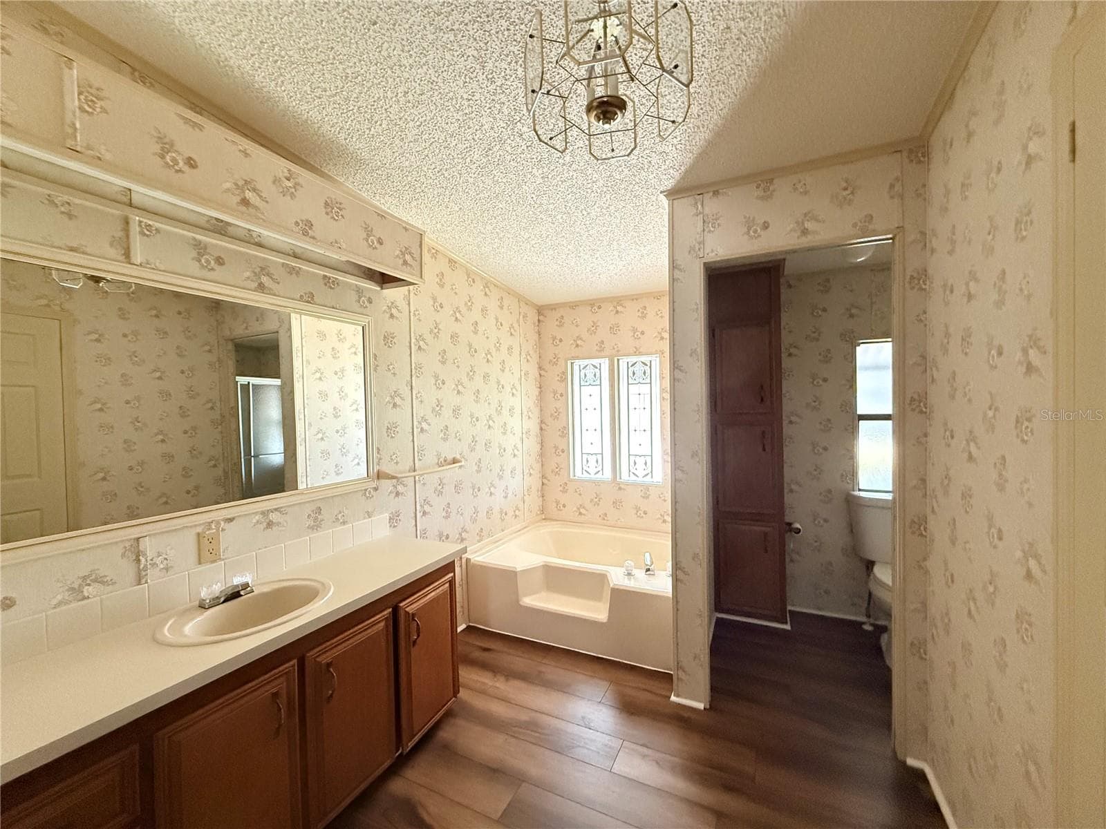 Manufactured Home at 116 S WINTER CIR, AVON PARK, photo 25 of 33