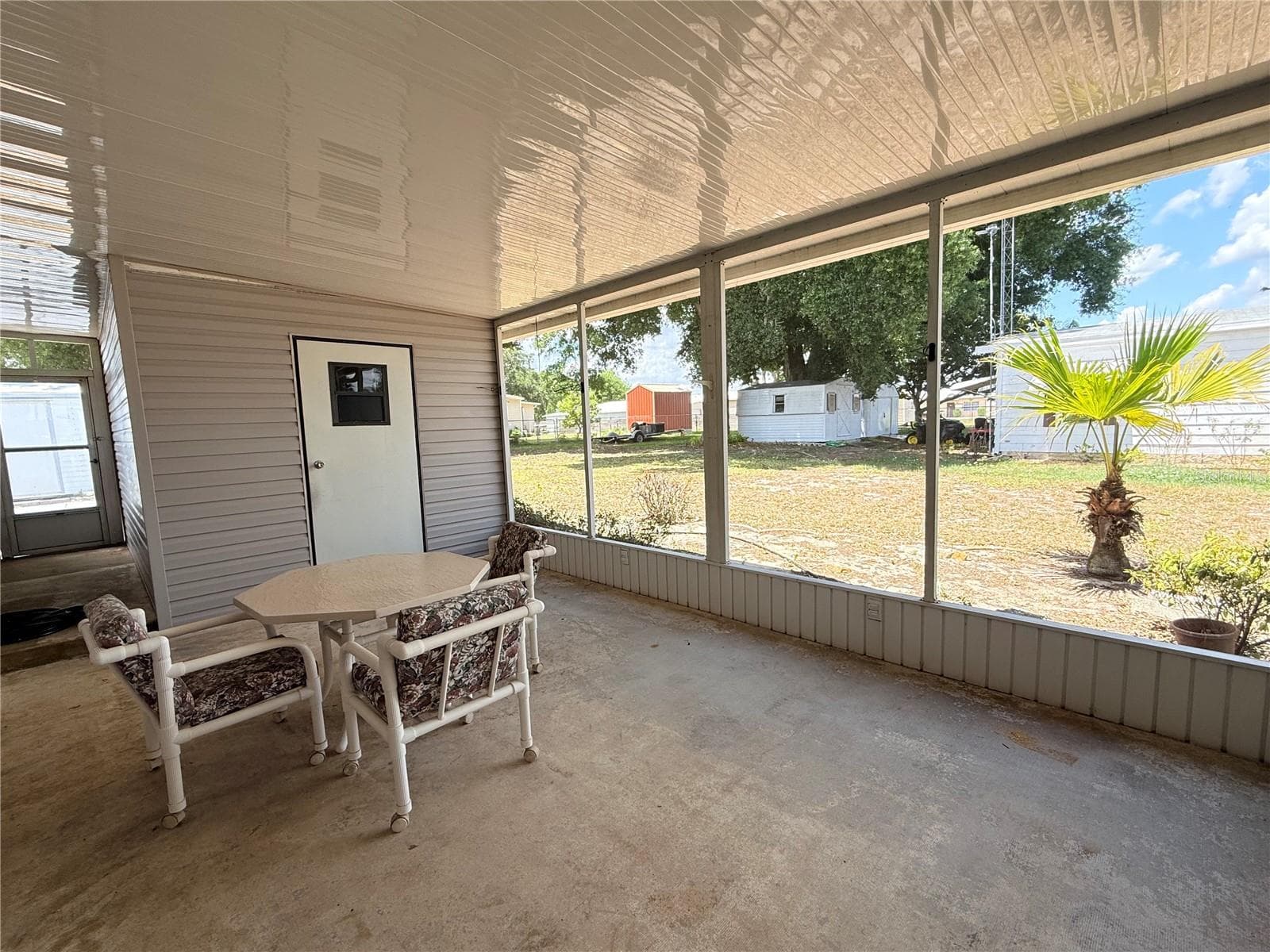 Manufactured Home at 116 S WINTER CIR, AVON PARK, photo 29 of 33
