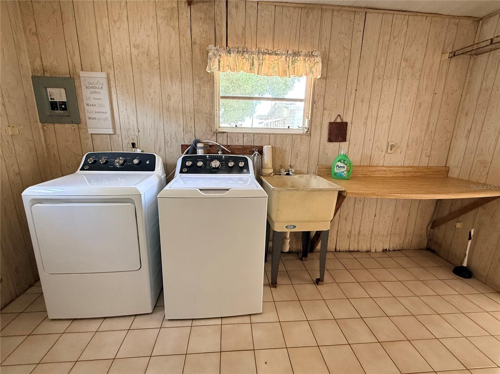 Manufactured Home at 116 S WINTER CIR, AVON PARK, photo 31 of 33