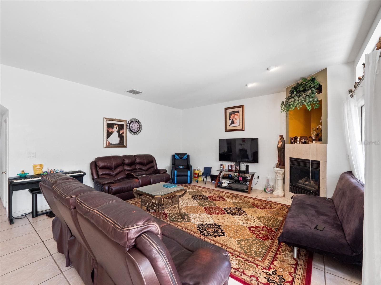 Single Family Residence at 2072 STONE CROSS CIR, ORLANDO, photo 12 of 48