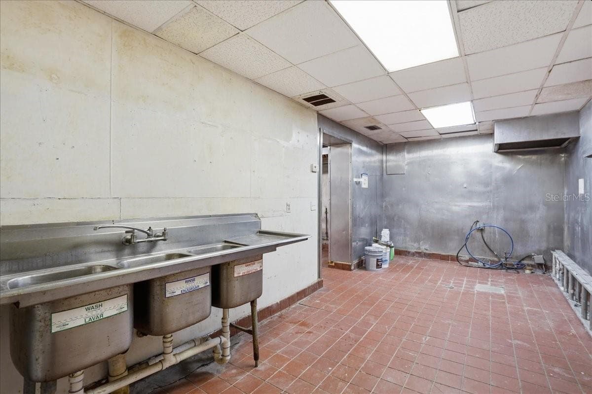 Restaurant at 337 US-41 BUS., PALMETTO, photo 22 of 51