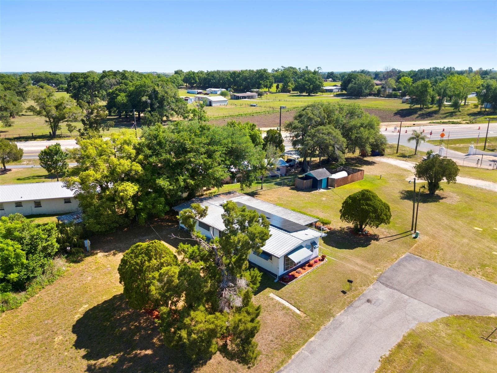 Mobile Home at 10220 WELLINGTON AVE, DADE CITY, photo 6 of 50