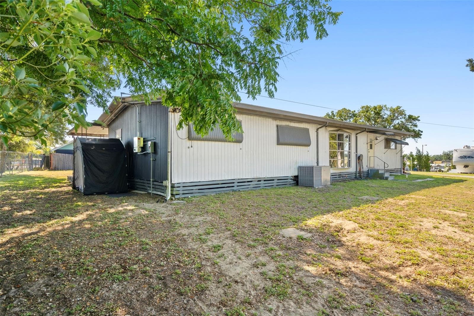 Mobile Home at 10220 WELLINGTON AVE, DADE CITY, photo 33 of 50