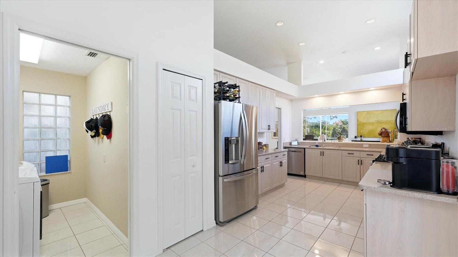 Single Family Residence at 8009 HAMPTON CT, UNIVERSITY PARK, photo 14 of 74