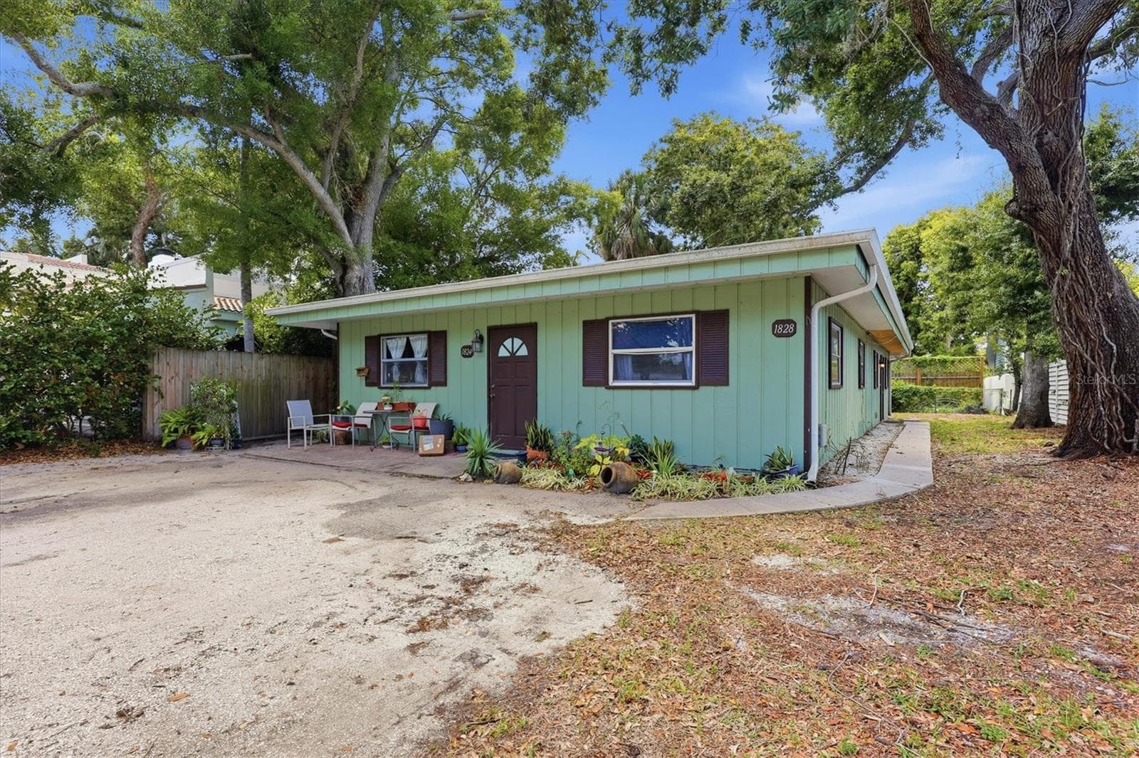 Half Duplex at 1824 WEBBER ST, SARASOTA, photo 4 of 17