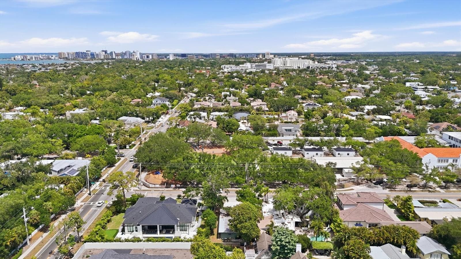 Half Duplex at 1824 WEBBER ST, SARASOTA, photo 11 of 17
