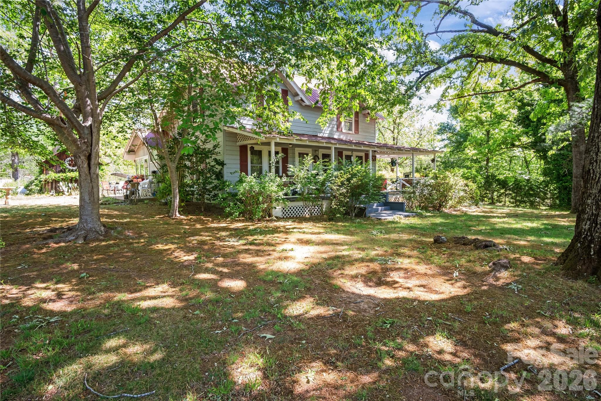 Single Family Residence at 283 Constant Lane, Columbus, photo 3 of 48