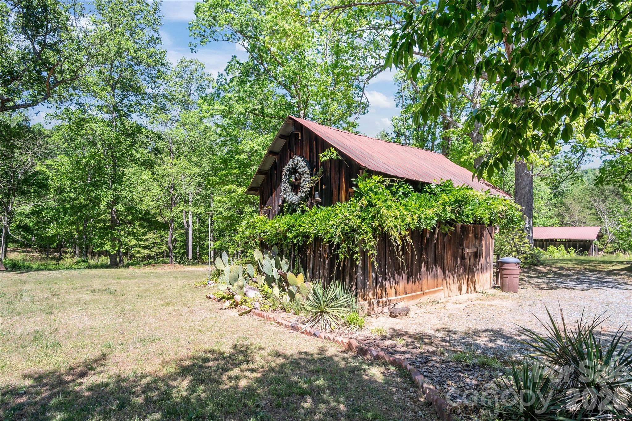 Single Family Residence at 283 Constant Lane, Columbus, photo 21 of 48