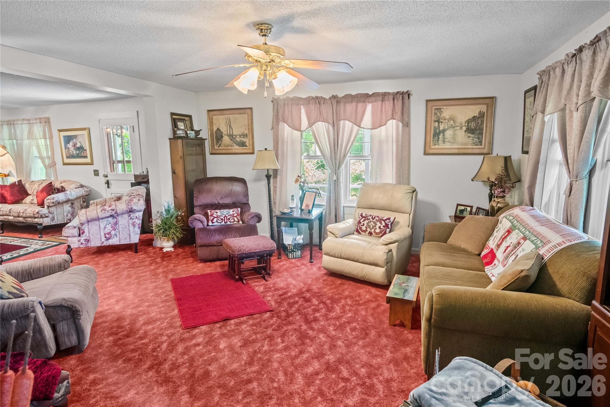 Single Family Residence at 283 Constant Lane, Columbus, photo 24 of 48