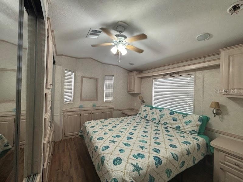 Manufactured Home at 25316 140TH PL NE #335, SALT SPRINGS, photo 8 of 52