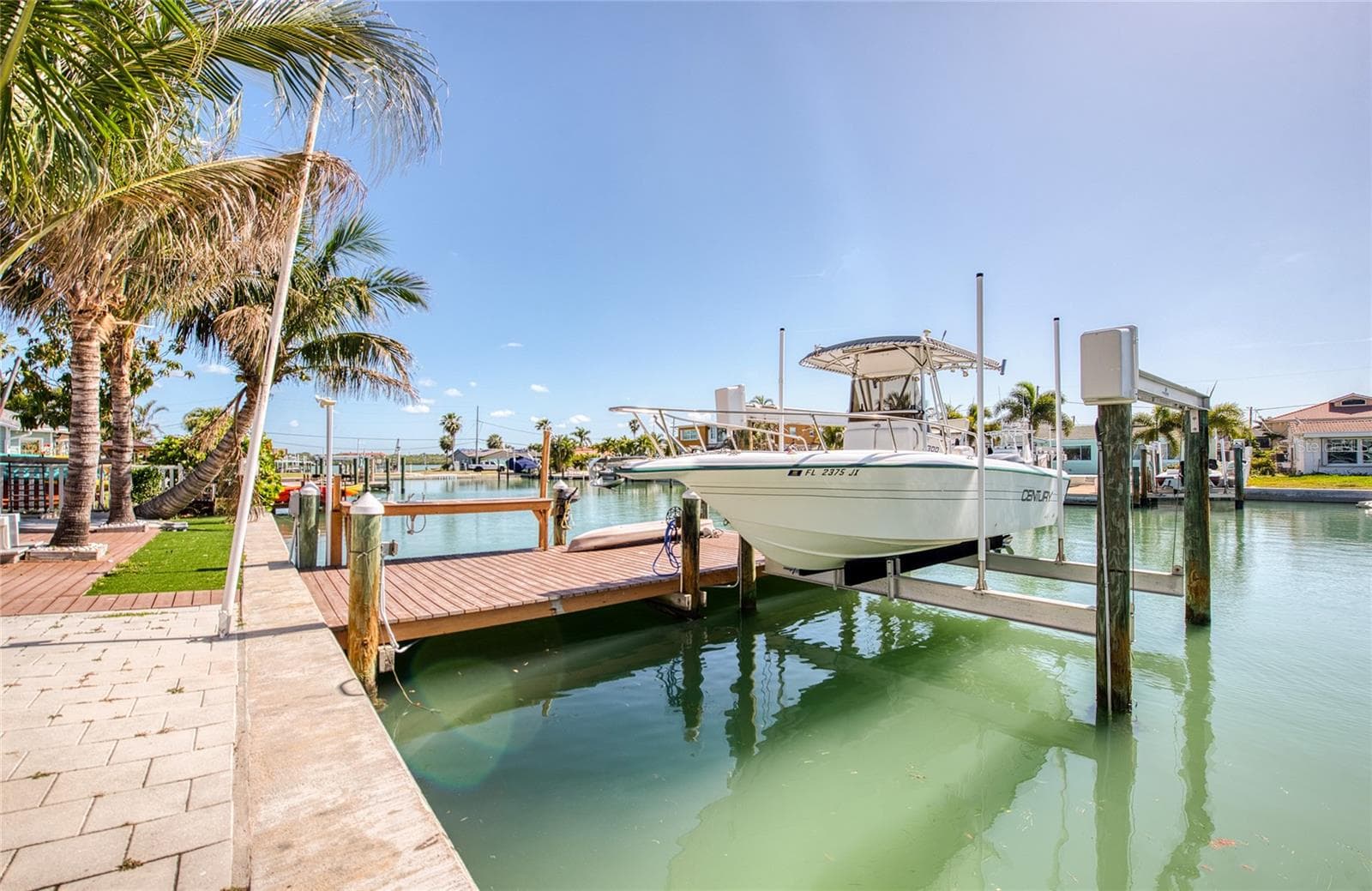 Single Family Residence at 551 CRYSTAL DR, MADEIRA BEACH, photo 7 of 46