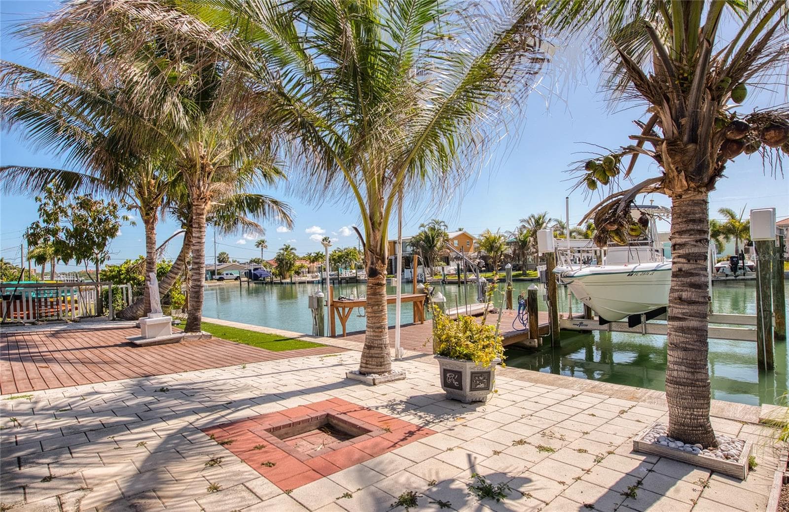 Single Family Residence at 551 CRYSTAL DR, MADEIRA BEACH, photo 9 of 46