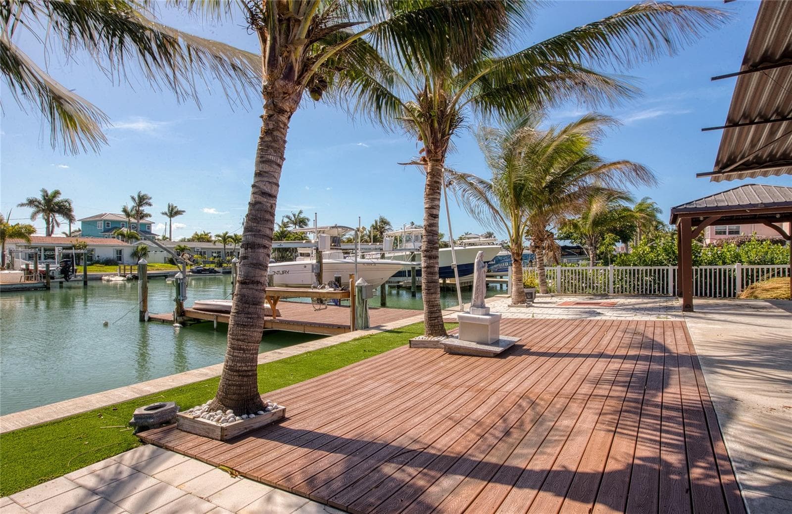 Single Family Residence at 551 CRYSTAL DR, MADEIRA BEACH, photo 11 of 46
