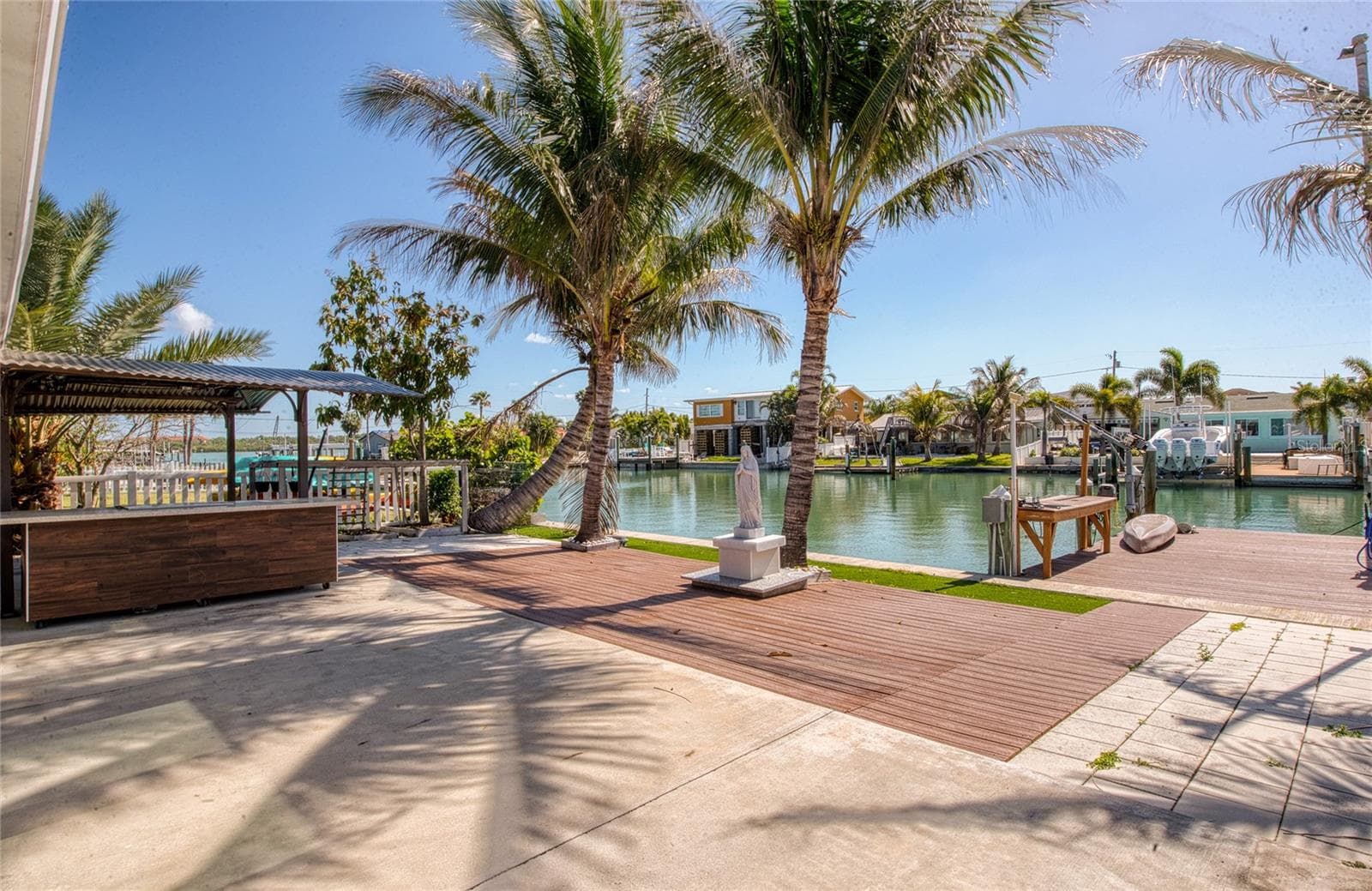 Single Family Residence at 551 CRYSTAL DR, MADEIRA BEACH, photo 15 of 46