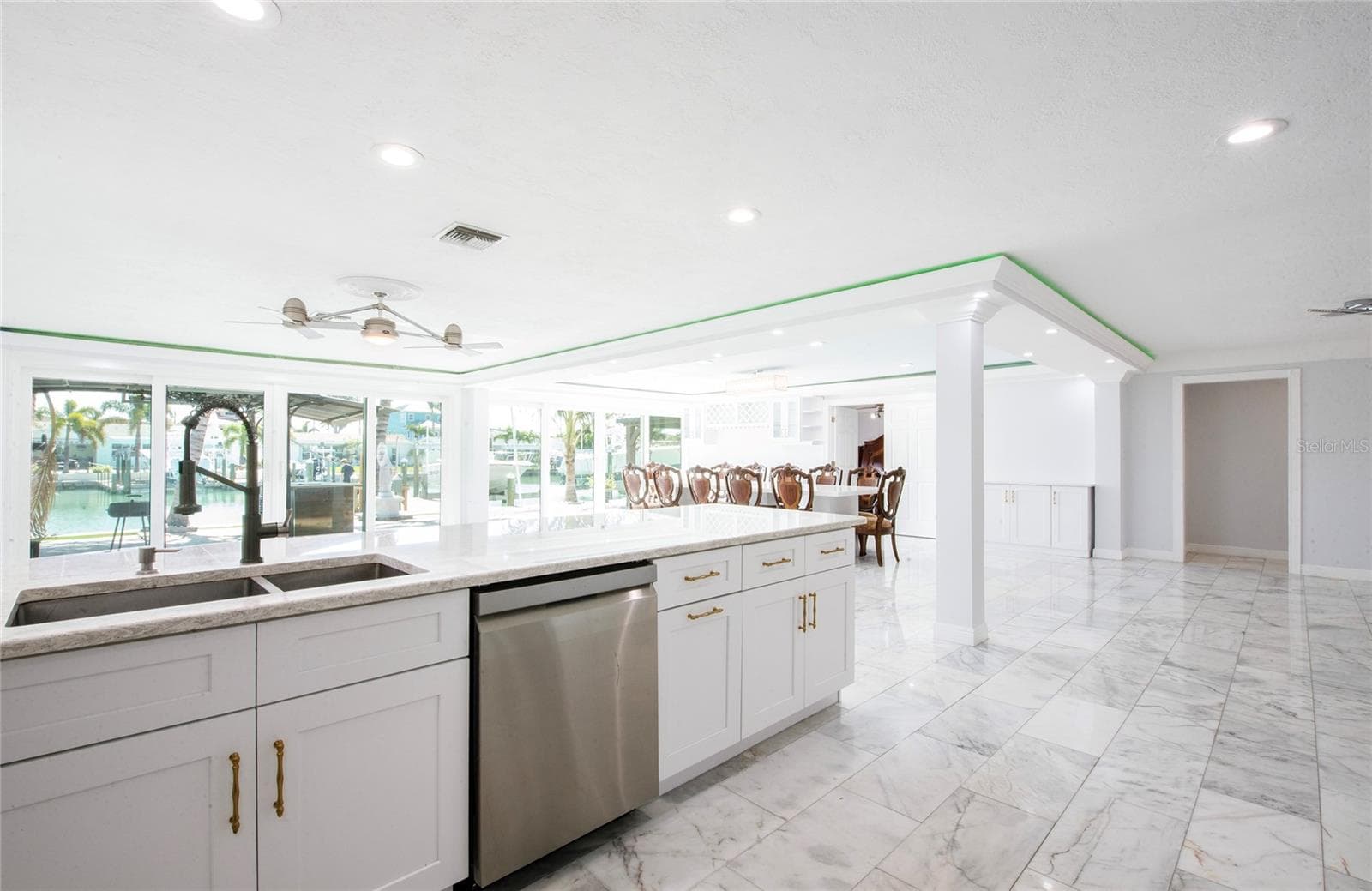 Single Family Residence at 551 CRYSTAL DR, MADEIRA BEACH, photo 27 of 46