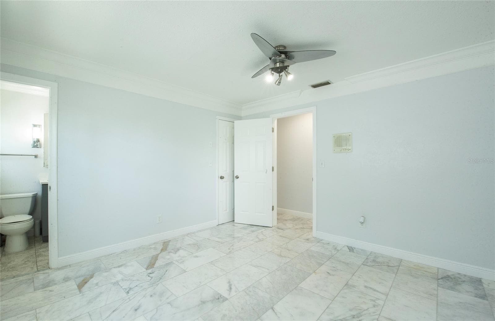 Single Family Residence at 551 CRYSTAL DR, MADEIRA BEACH, photo 39 of 46