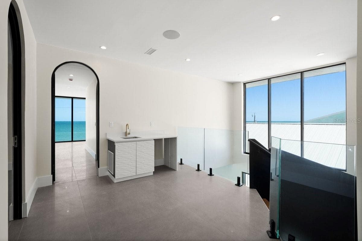 3rd Floor Wetbar - 6176 S ATLANTIC AVE, NEW SMYRNA BEACH
