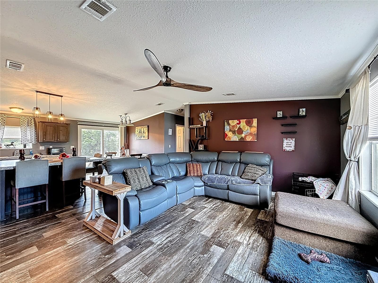 Manufactured Home at 8108 SERGEANT PEPPER DR, HOWEY IN THE HILLS, photo 14 of 36