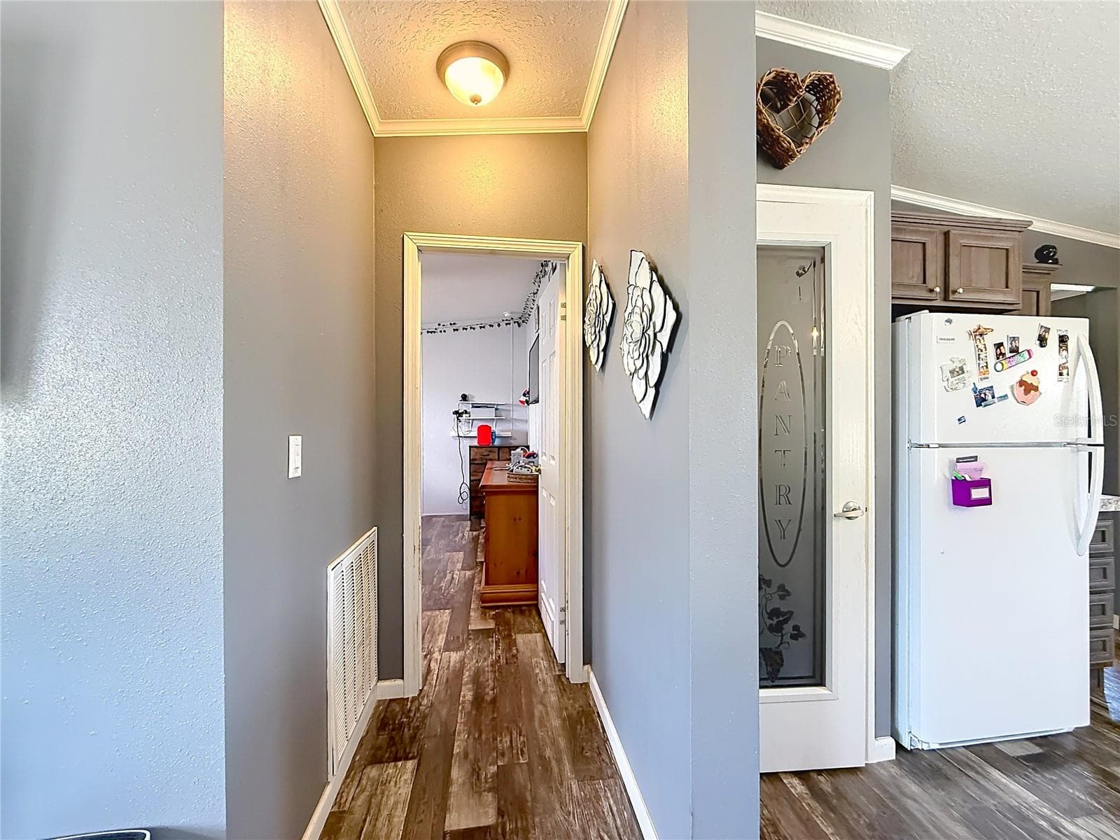 Manufactured Home at 8108 SERGEANT PEPPER DR, HOWEY IN THE HILLS, photo 22 of 36