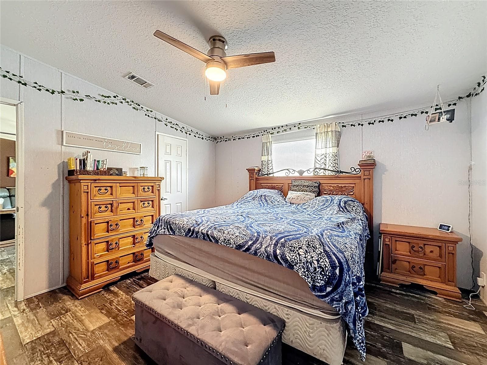 Manufactured Home at 8108 SERGEANT PEPPER DR, HOWEY IN THE HILLS, photo 25 of 36