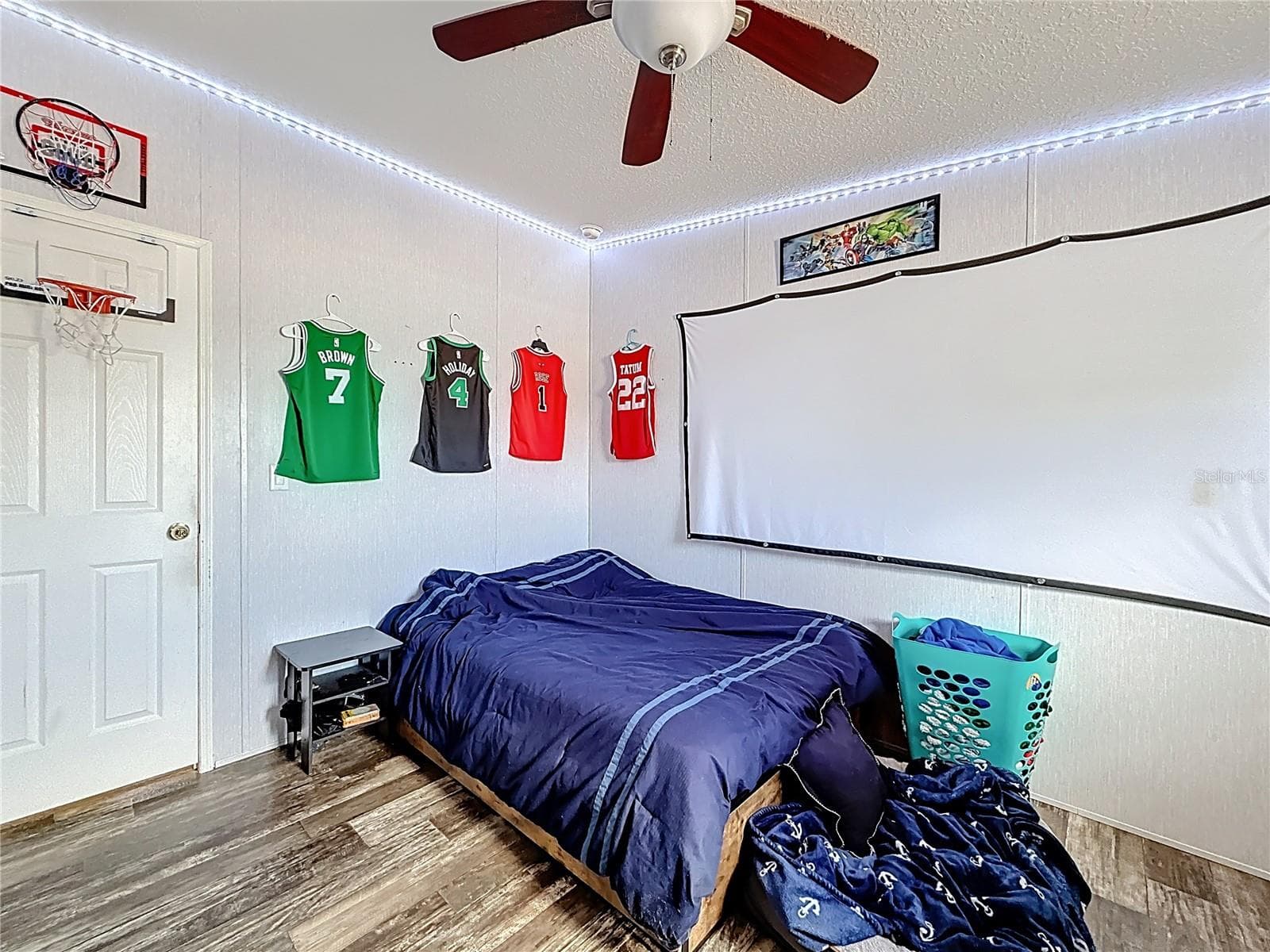 Manufactured Home at 8108 SERGEANT PEPPER DR, HOWEY IN THE HILLS, photo 32 of 36