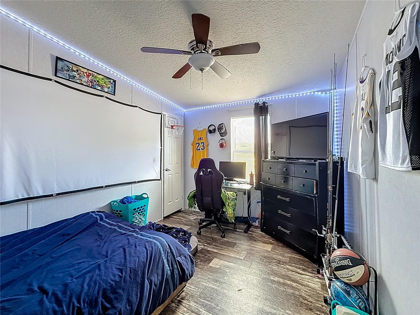 Manufactured Home at 8108 SERGEANT PEPPER DR, HOWEY IN THE HILLS, photo 33 of 36