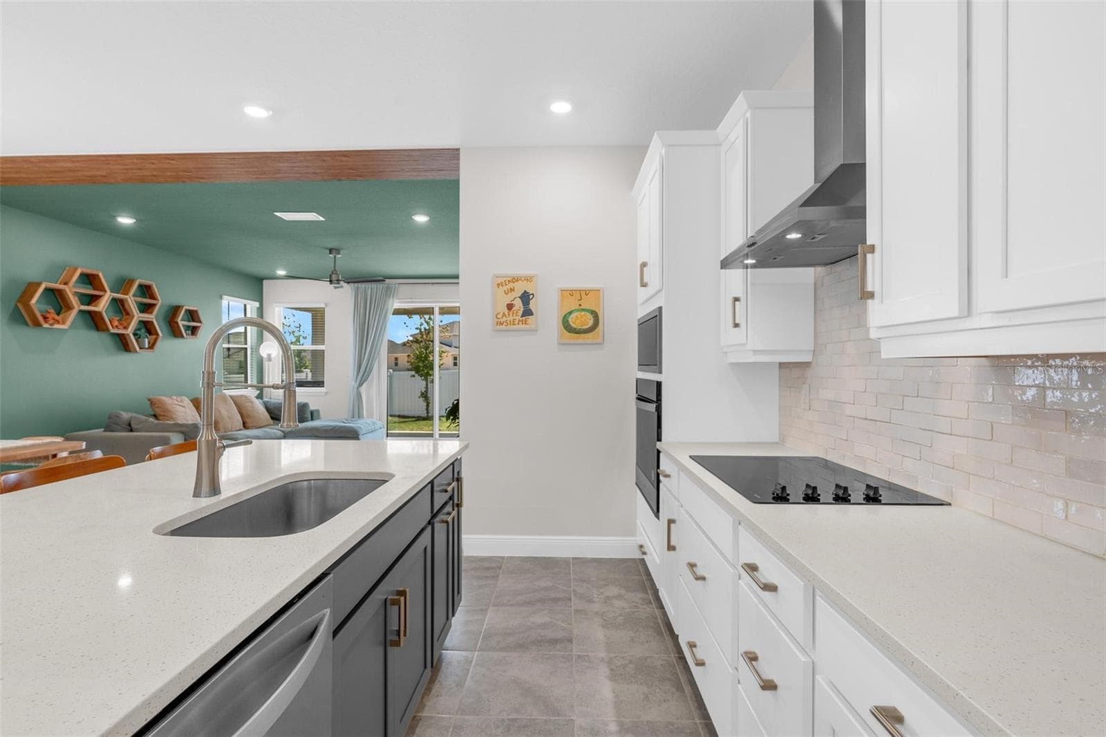 Single Family Residence at 2019 SUNSHINE PEAK DR, MINNEOLA, photo 11 of 37