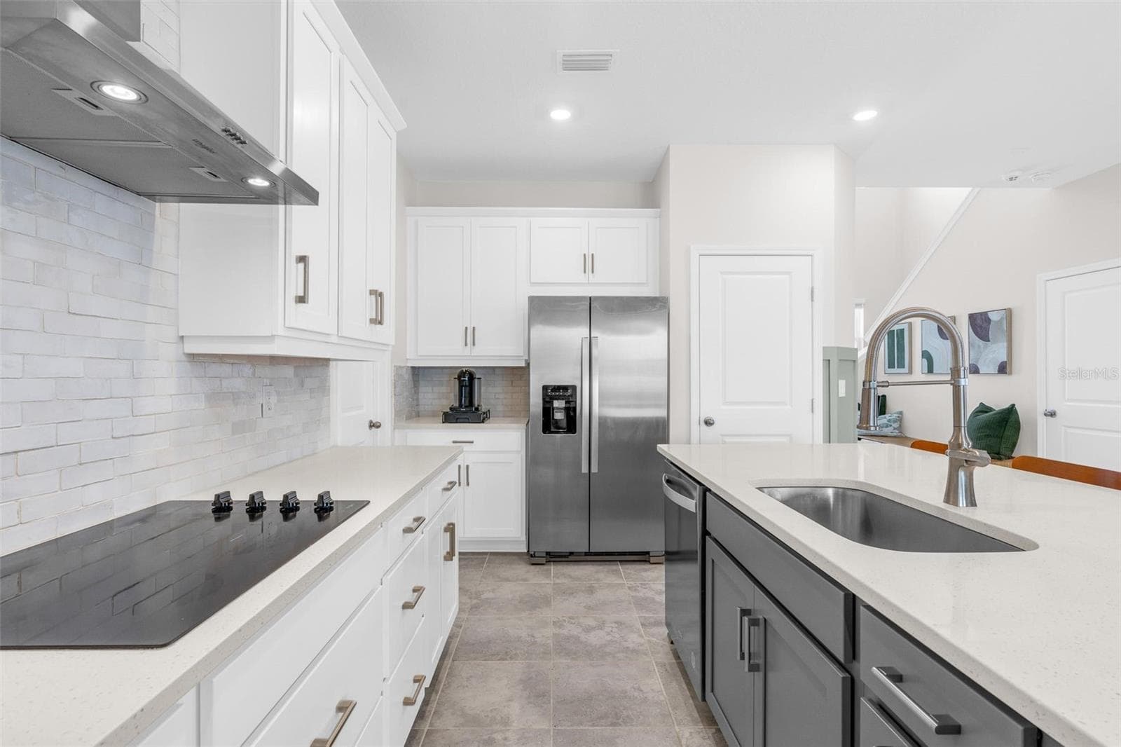 Single Family Residence at 2019 SUNSHINE PEAK DR, MINNEOLA, photo 14 of 37