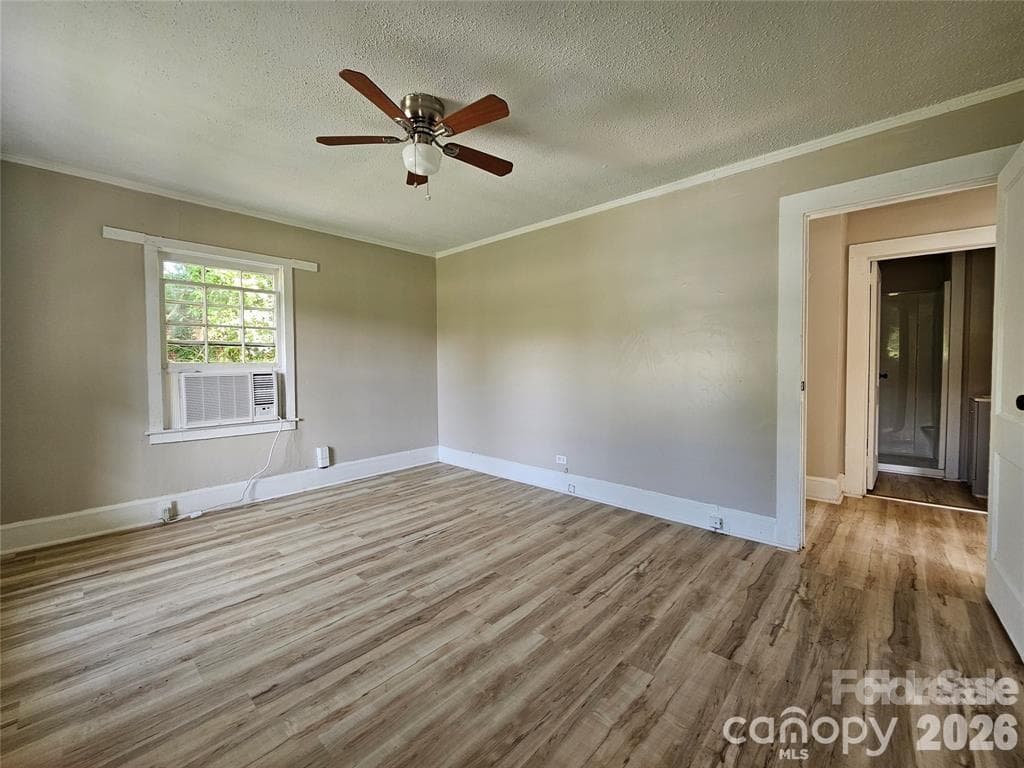 Triplex at Gastonia, photo 4 of 24