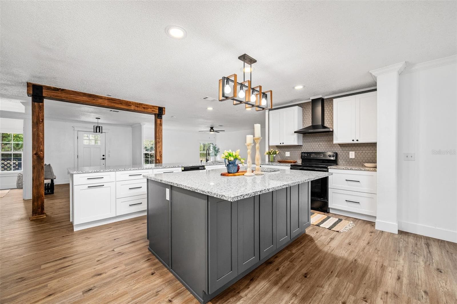 Manufactured Home at 13076 SW 154TH ST, ARCHER, photo 10 of 60