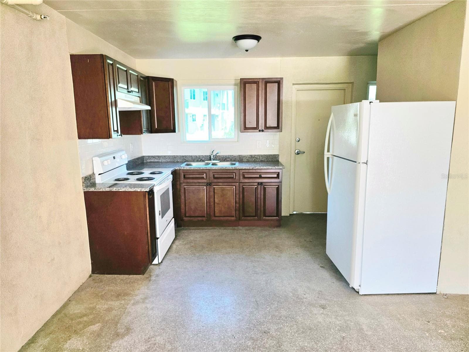 Kitchen - 111 JORDAN AVE, ARCADIA