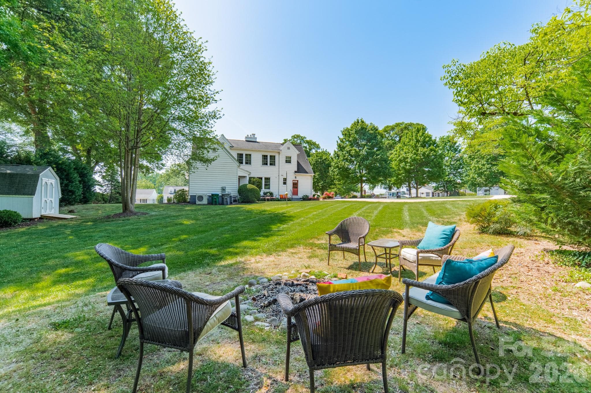 Single Family Residence at 27 Circle Drive, Belmont, photo 20 of 47