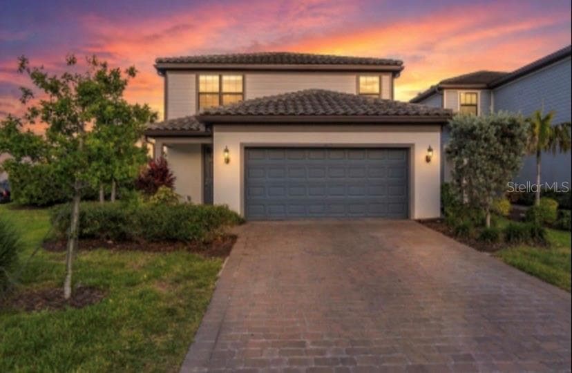 Single Family Residence at 6111 BLUESTAR CT, LAKEWOOD RANCH, photo 4 of 88