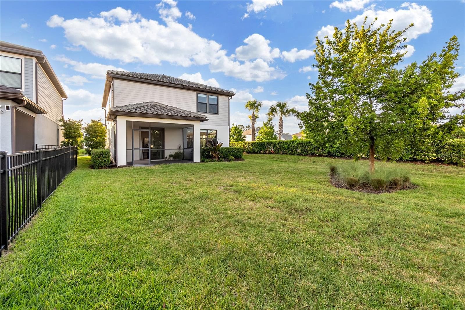 Single Family Residence at 6111 BLUESTAR CT, LAKEWOOD RANCH, photo 17 of 88