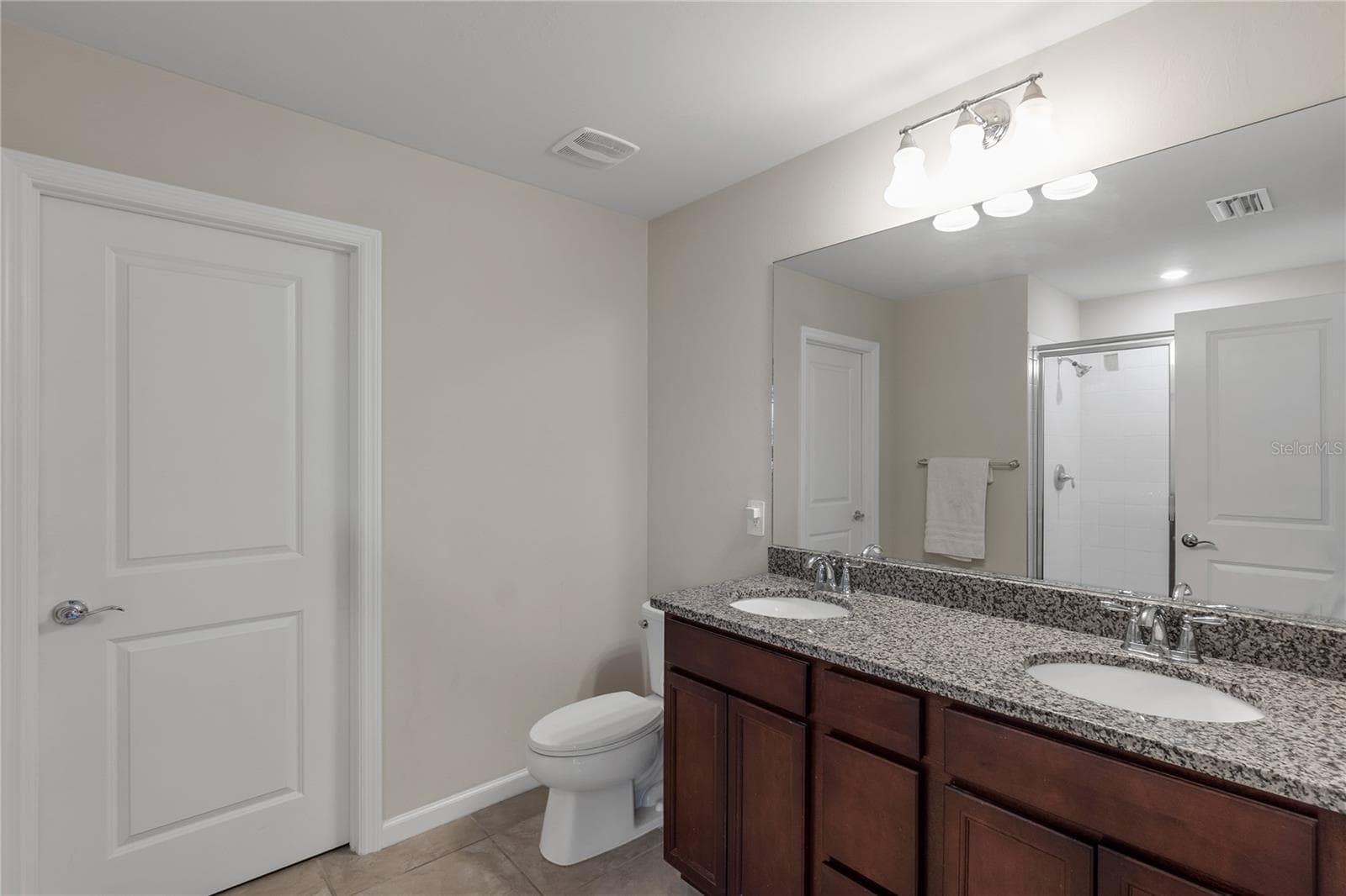Single Family Residence at 6111 BLUESTAR CT, LAKEWOOD RANCH, photo 49 of 88