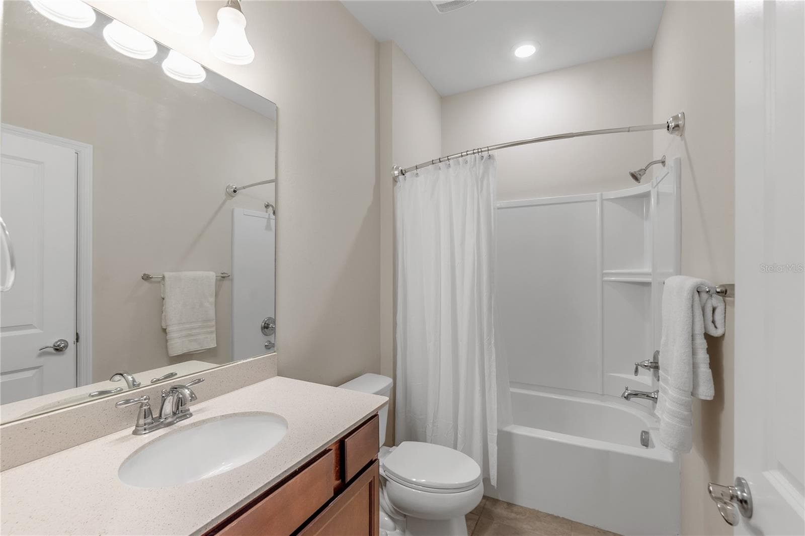 Single Family Residence at 6111 BLUESTAR CT, LAKEWOOD RANCH, photo 50 of 88