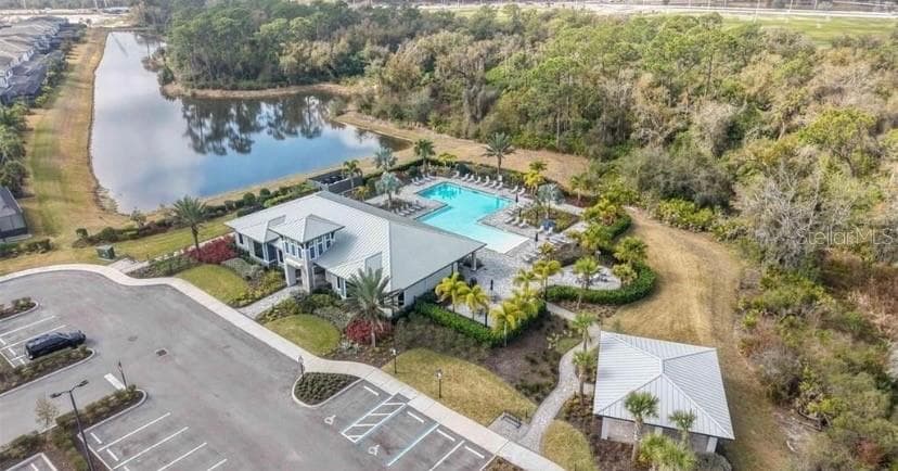 Single Family Residence at 6111 BLUESTAR CT, LAKEWOOD RANCH, photo 68 of 88