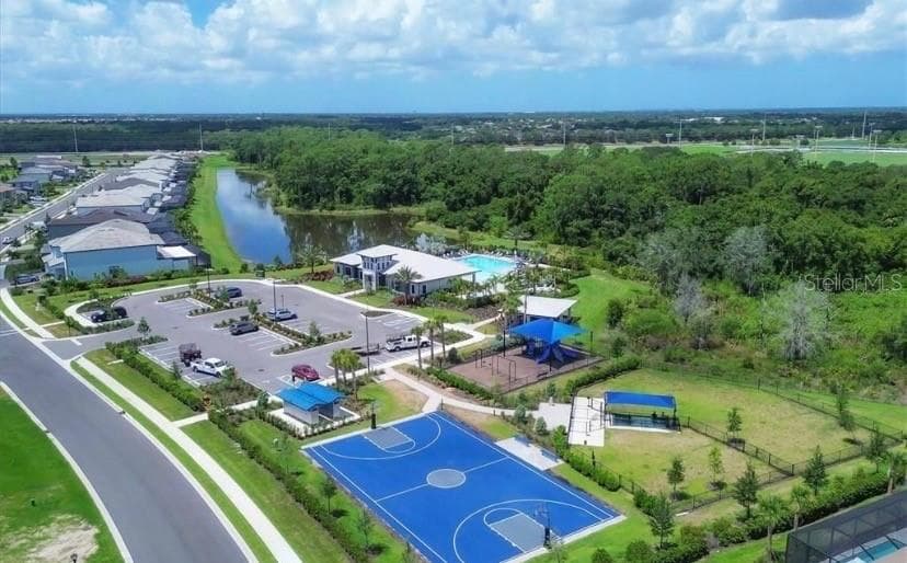 Single Family Residence at 6111 BLUESTAR CT, LAKEWOOD RANCH, photo 72 of 88