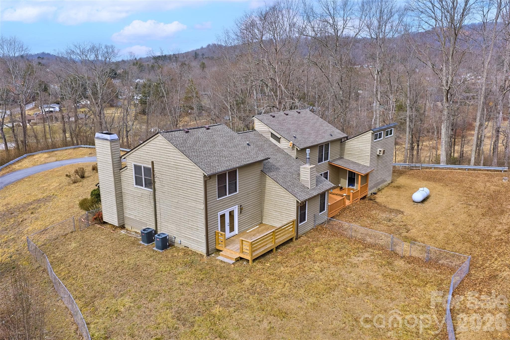 Single Family Residence at Hendersonville, photo 2 of 46