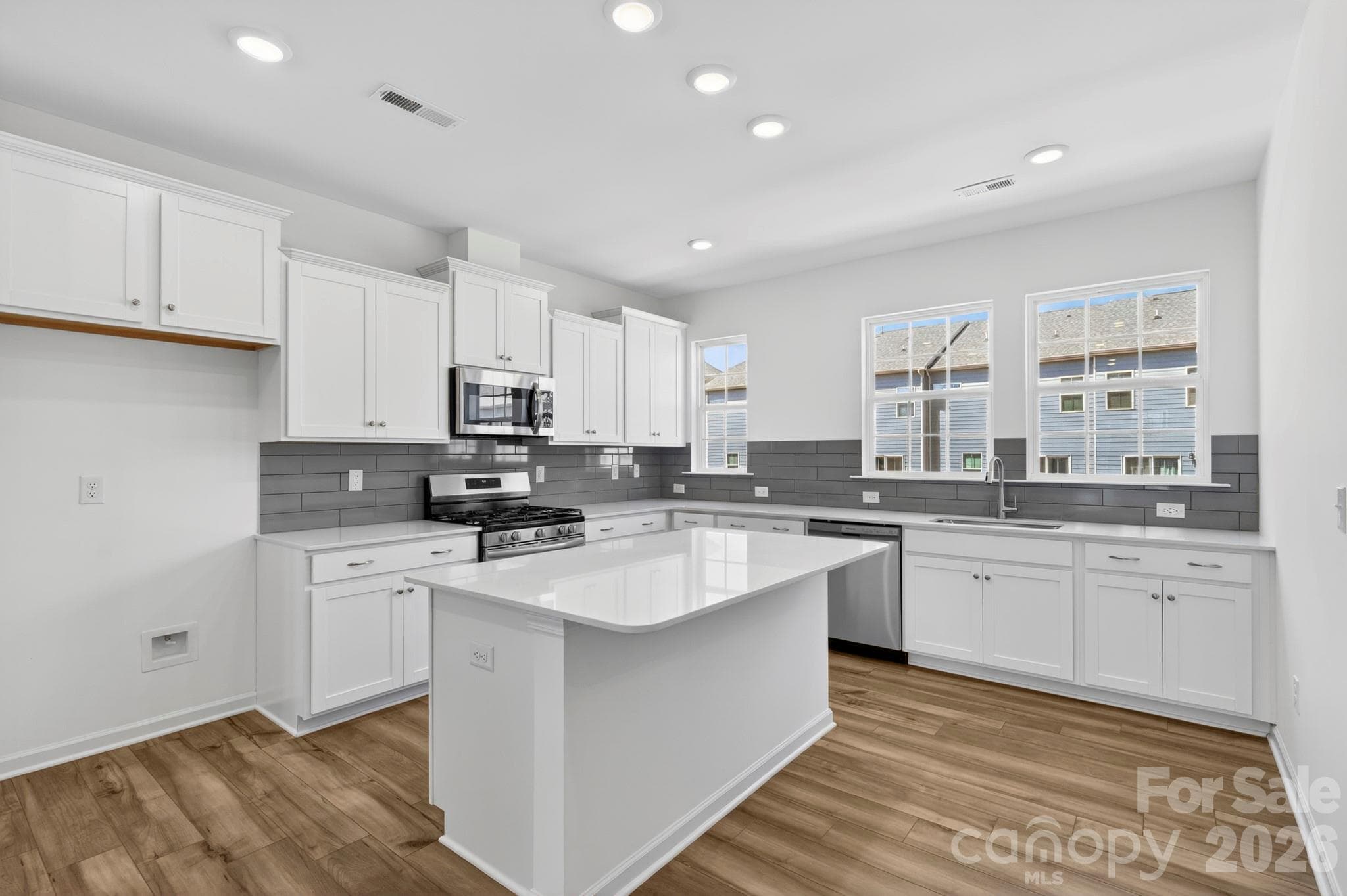 Just look at that gorgeous grey subway tile backsplash ! - 107 Nablus Trail, Mooresville