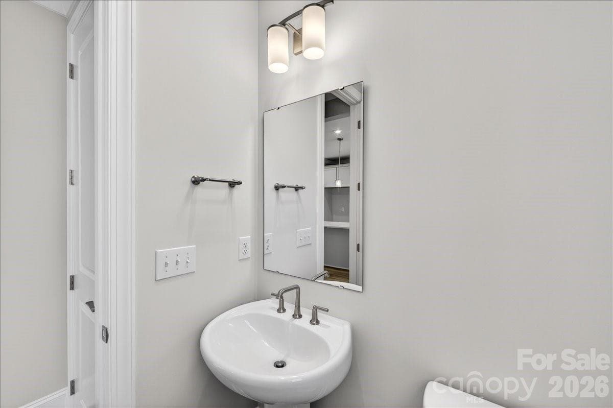 Second floor powder - 12023 Elsa Lane, Charlotte