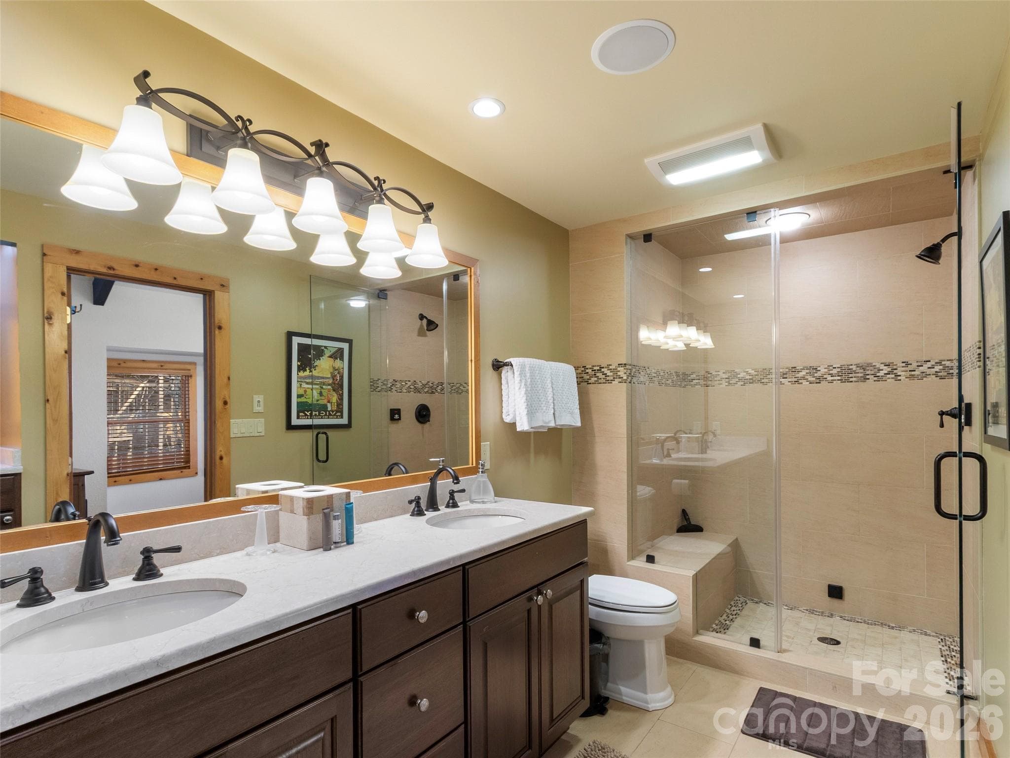 Single Family Residence at 71 Ivy Ridge Road, Burnsville, photo 13 of 28
