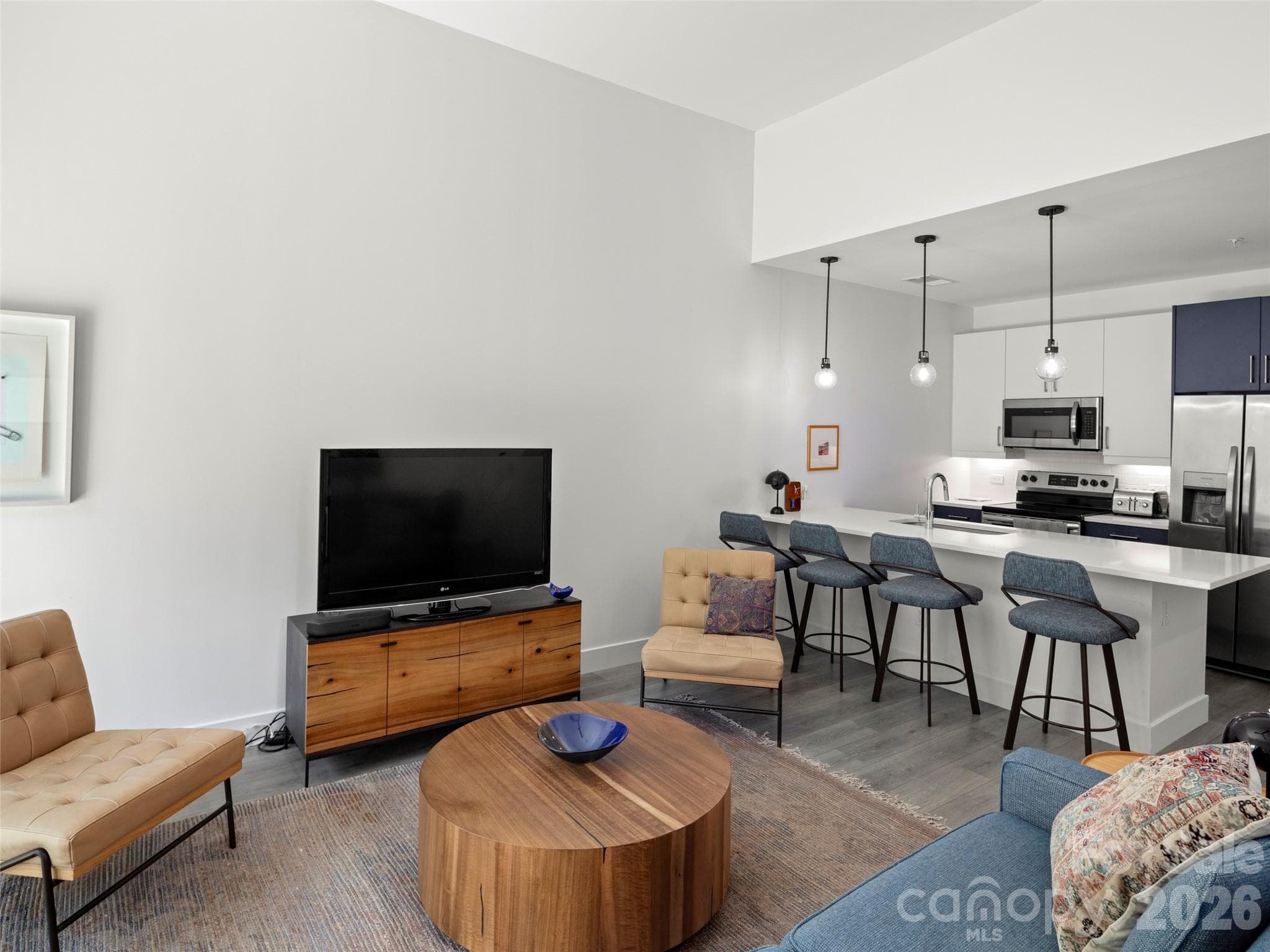Condominium at 68 Craven Street, Asheville, photo 6 of 16